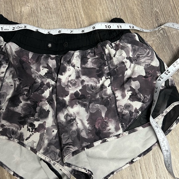 Lululemon‎ Athletic Shorts - Picture 3 of 7